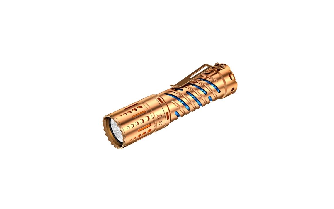 AceBeam E70-CU compact 4600 lumen copper EDC torch 